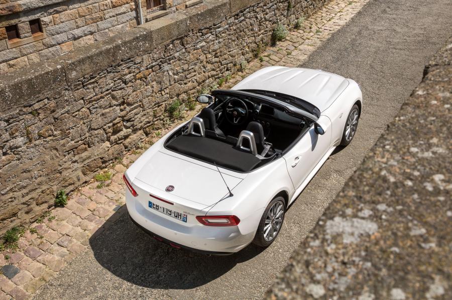  Fiat 124 Spider 2016 года  (фото 54 из 75)